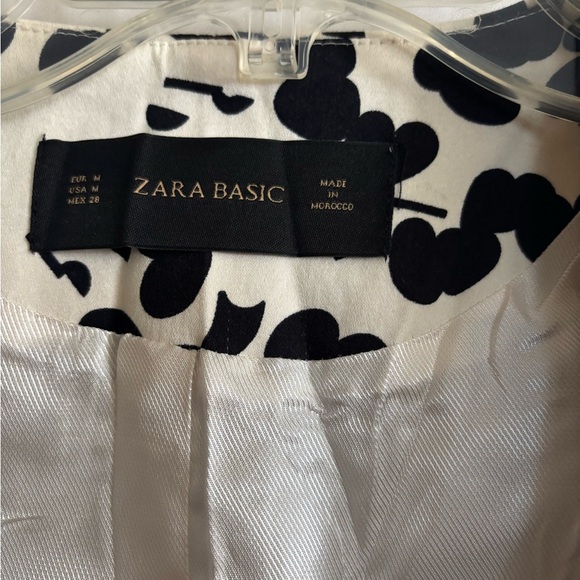 ZARA BASICBlack and White Floral Jacket - Picture 4 of 7